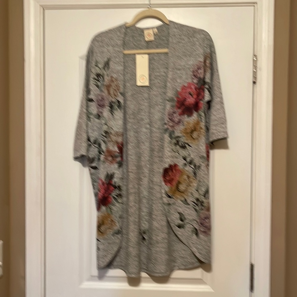 Gray cardigan with flower
